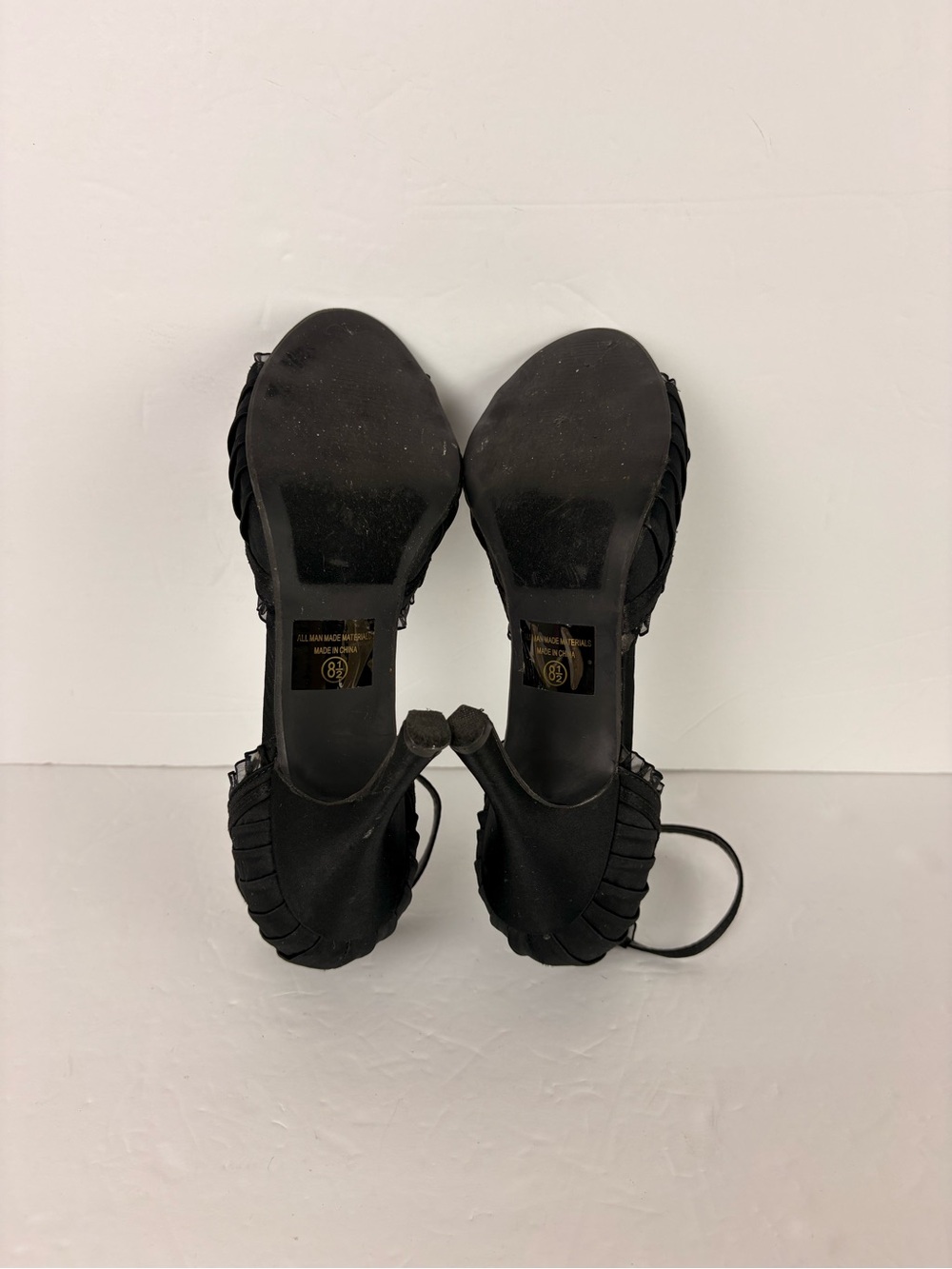 Delicious Open Toe Lace Bow Slip On Kitten Heels in Black - Picture 9 of 10